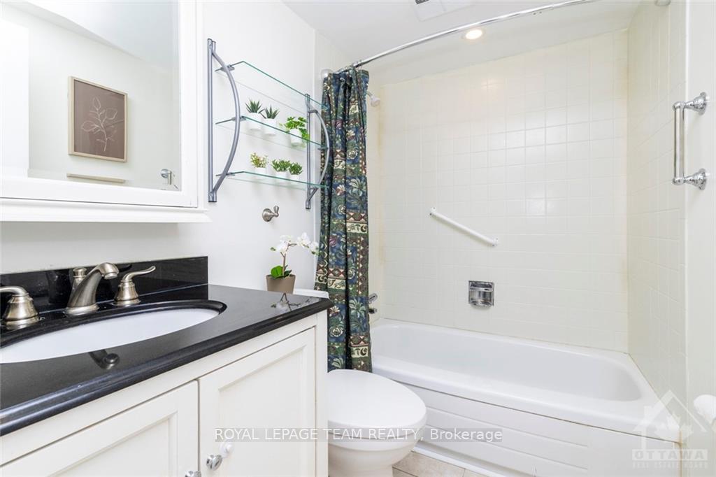 Photo 17 of Unit 403, 60 Mcleod Street, Ottawa, Ottawa Centre/Golden Triangle — HOMEH