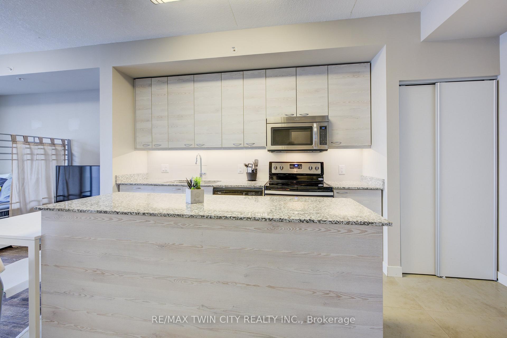 Photo 9 of Unit 613, 280 Lester Street, Waterloo, Beechwood/University — HOMEH