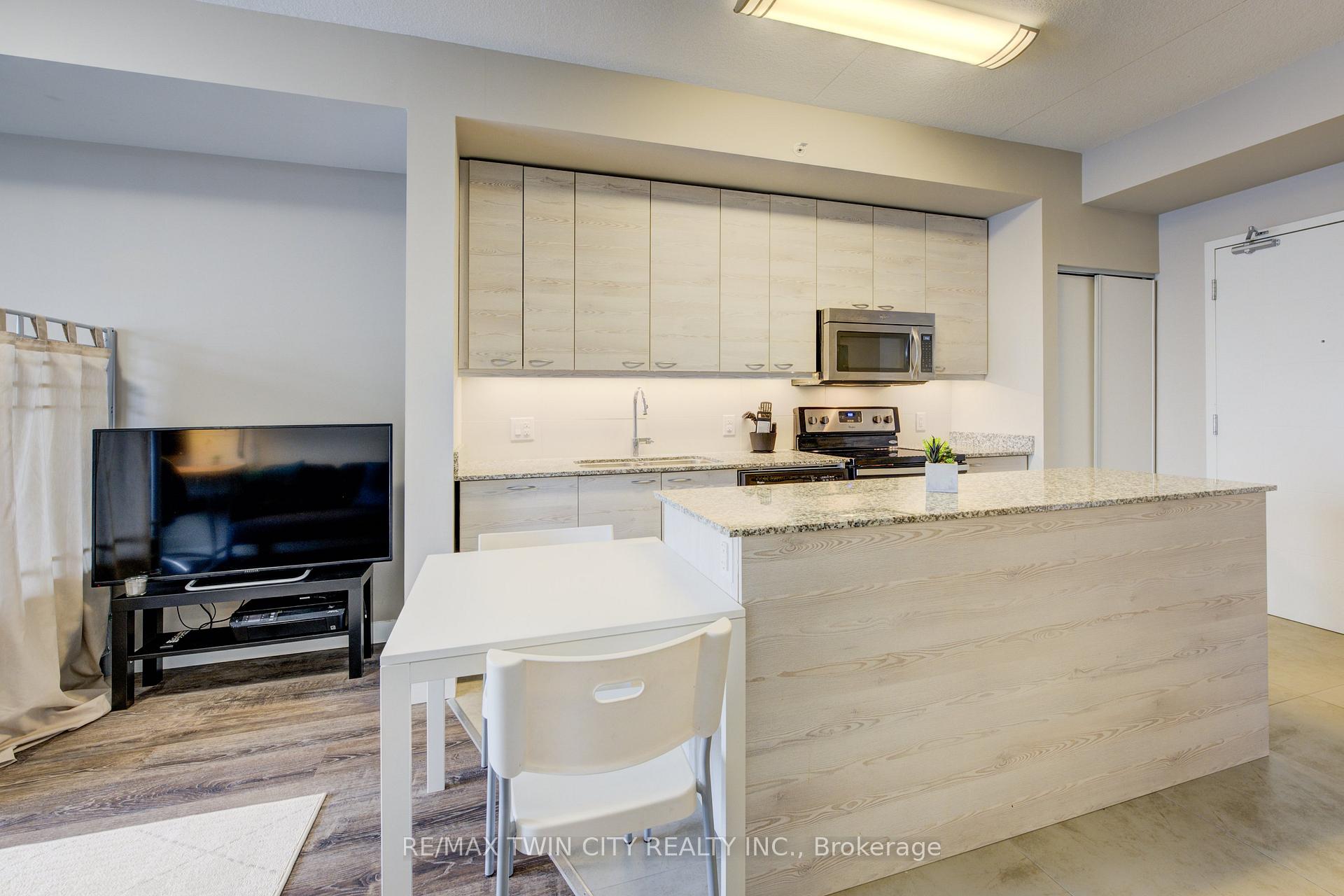 Photo 17 of Unit 613, 280 Lester Street, Waterloo, Beechwood/University — HOMEH
