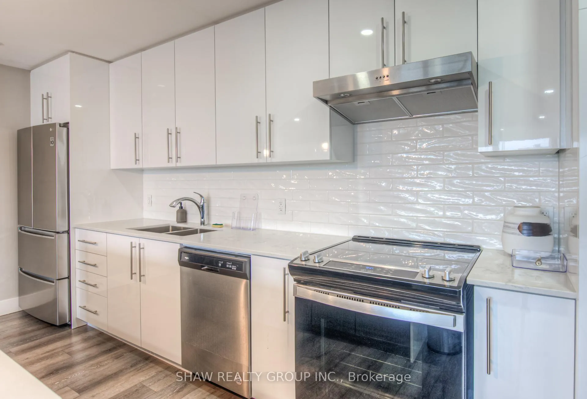 Photo 38 of Unit 1015, 15 Queen Street S, Hamilton, Central — HOMEH