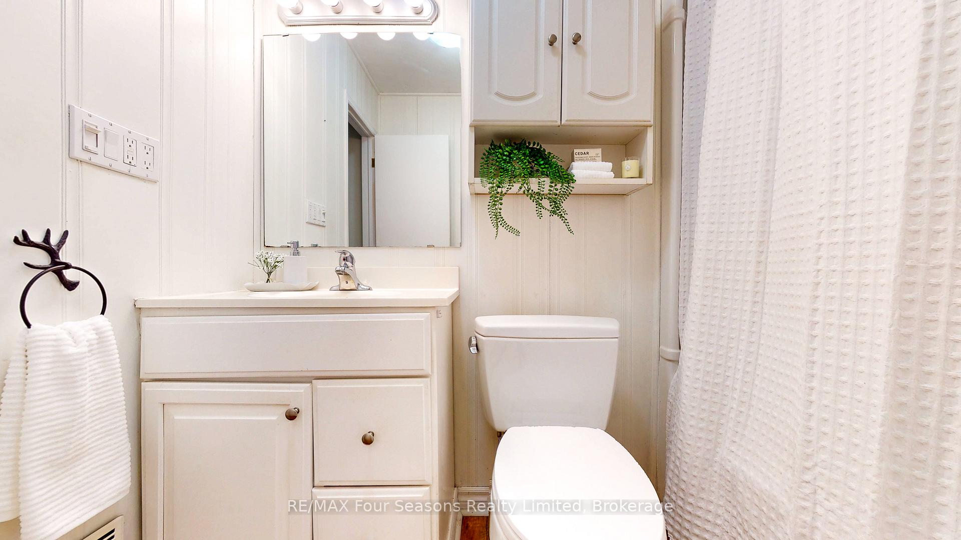 Photo 23 of 104 Oak Street, Collingwood — HOMEH