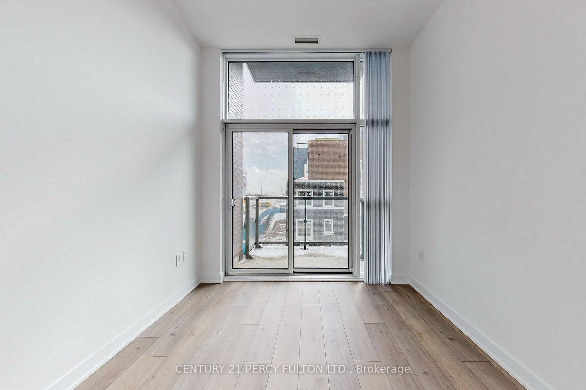 Photo 13 of Unit 208, 38 Honeycrisp Crescent, Vaughan, Vaughan Corporate Centre — HOMEH