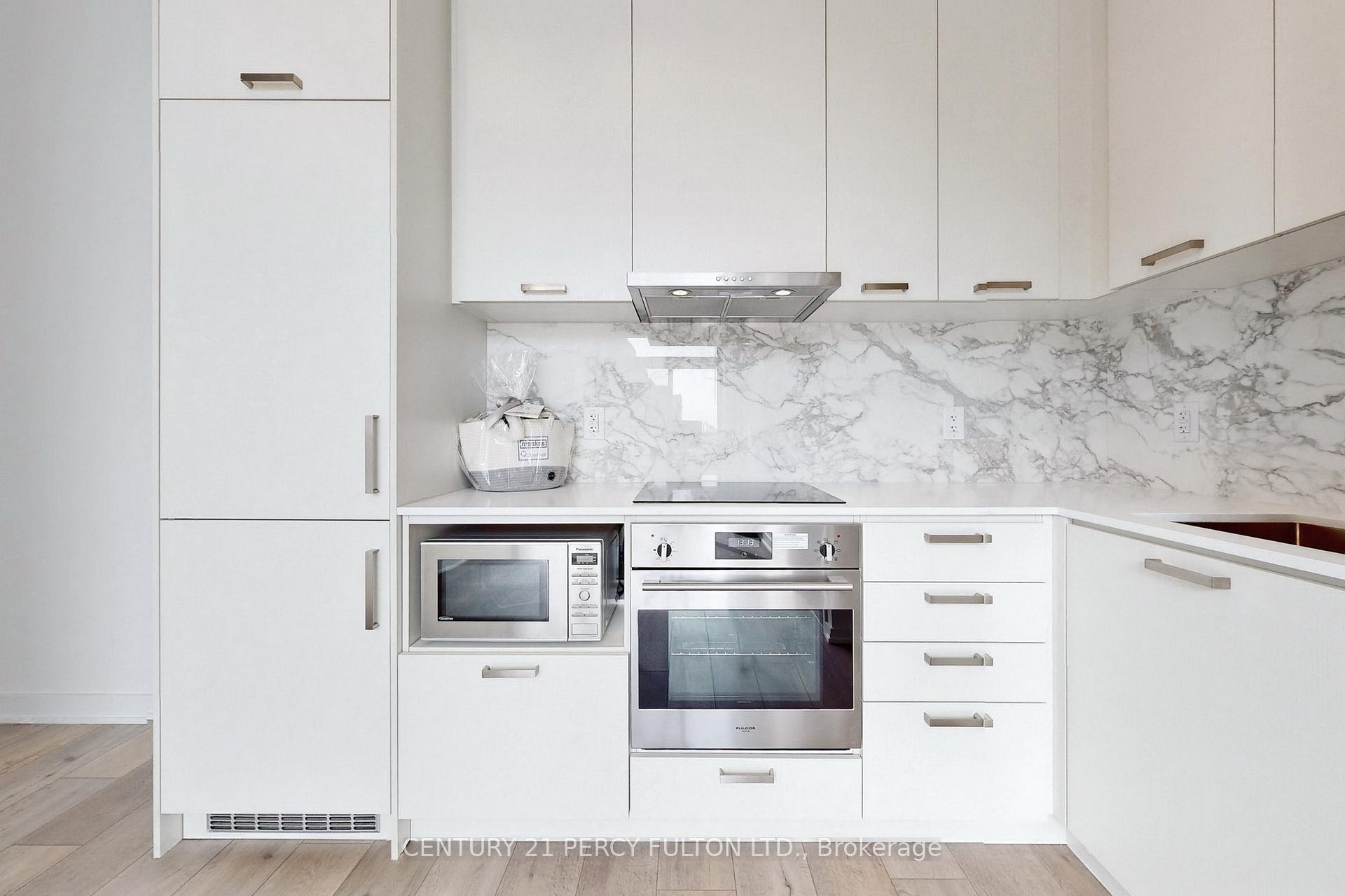 Photo 18 of Unit 208, 38 Honeycrisp Crescent, Vaughan, Vaughan Corporate Centre — HOMEH