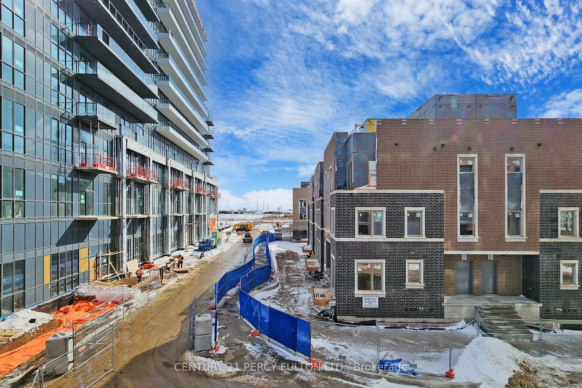 Photo 19 of Unit 208, 38 Honeycrisp Crescent, Vaughan, Vaughan Corporate Centre — HOMEH