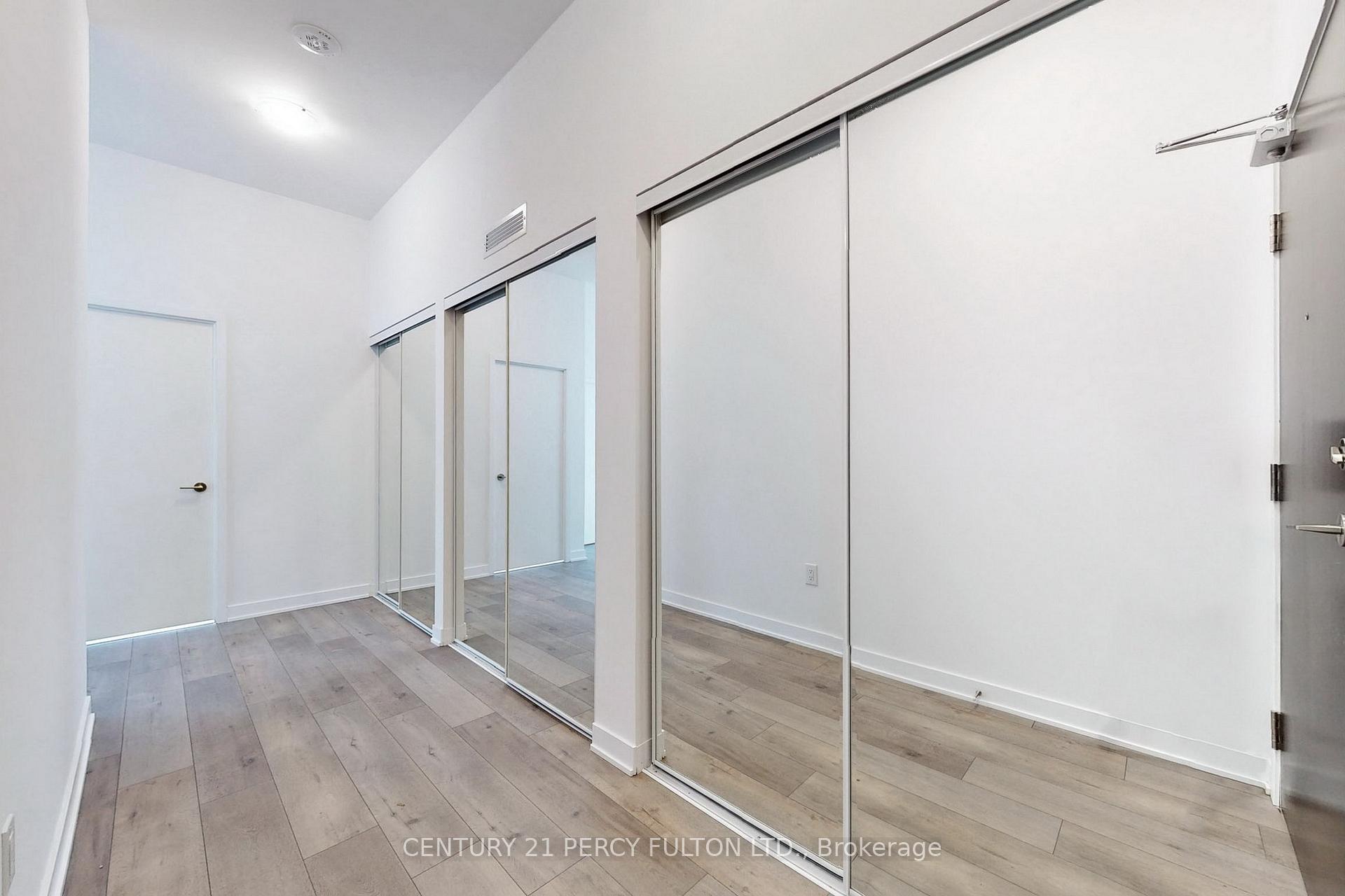 Photo 24 of Unit 208, 38 Honeycrisp Crescent, Vaughan, Vaughan Corporate Centre — HOMEH
