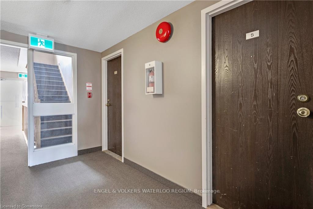 Photo 4 of Unit 5, 329 Northlake Drive, Waterloo — HOMEH