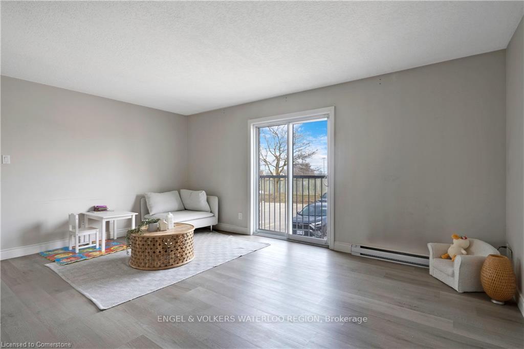 Photo 8 of Unit 5, 329 Northlake Drive, Waterloo — HOMEH
