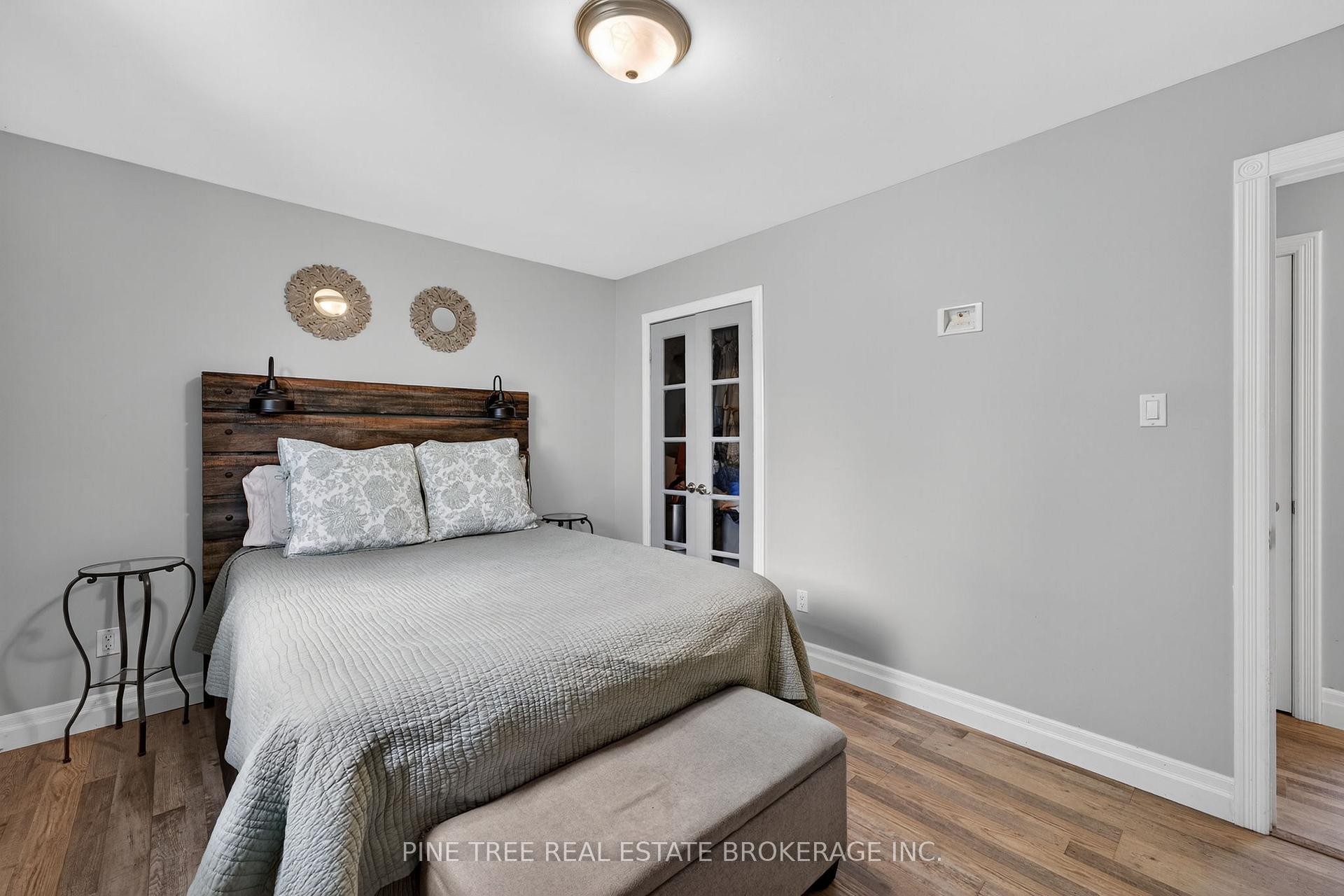 Photo 22 of 261 Edgehill Drive, Barrie, 400 West — HOMEH