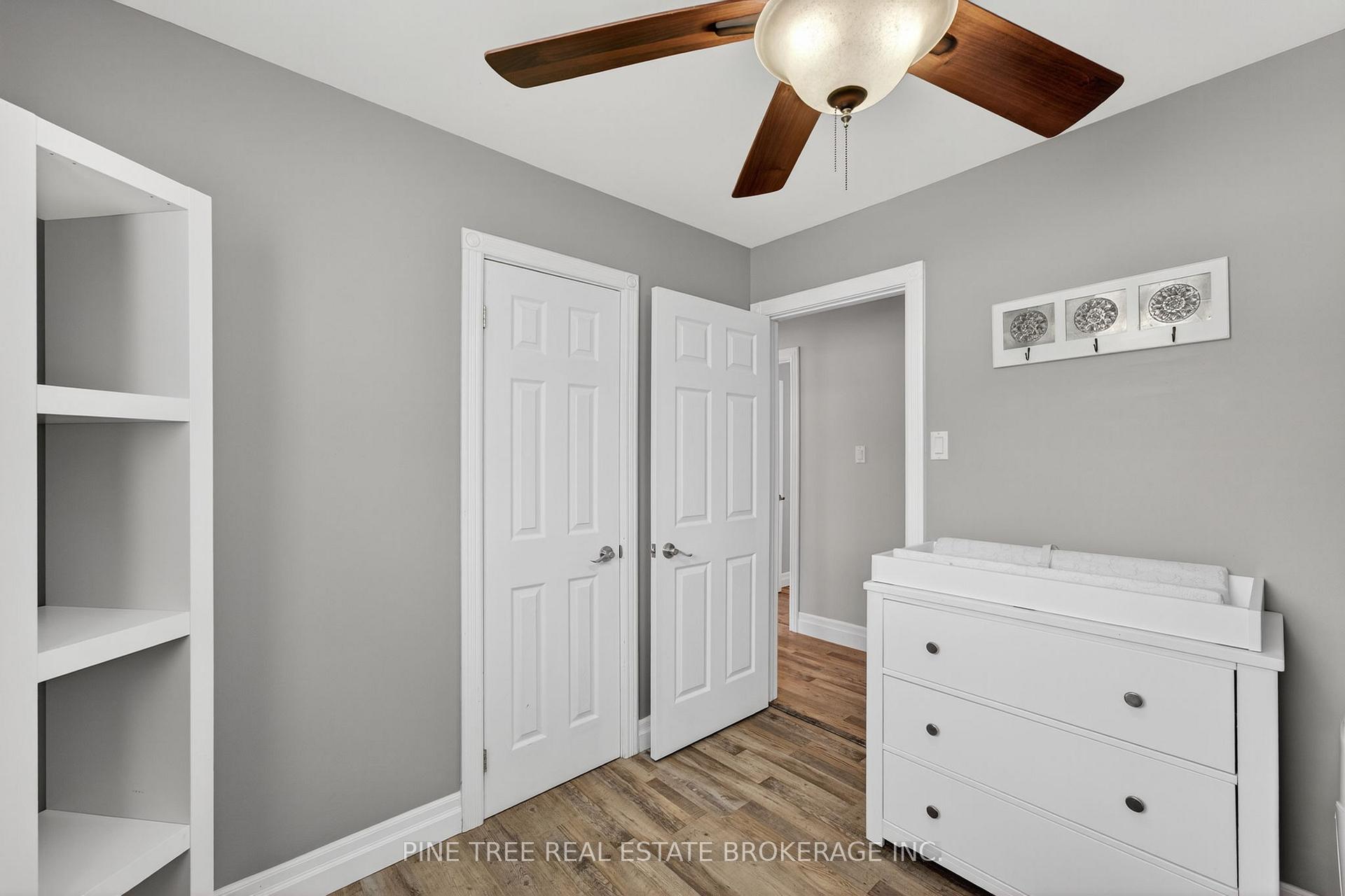 Photo 25 of 261 Edgehill Drive, Barrie, 400 West — HOMEH