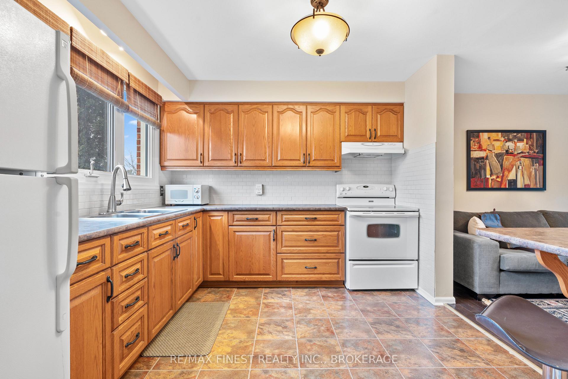 Photo 14 of Unit 23, 115 Wright Crescent, Kingston, Central City East — HOMEH