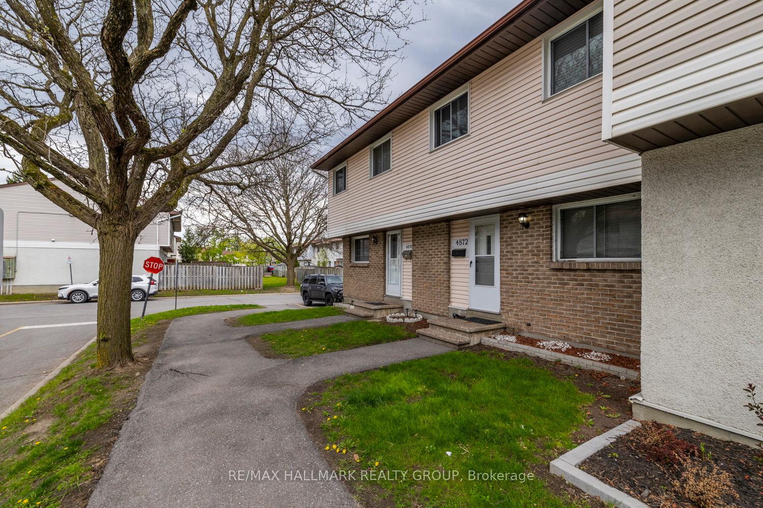 Photo 2 of 4872 Hendon Way, Ottawa, Cyrville — HOMEH