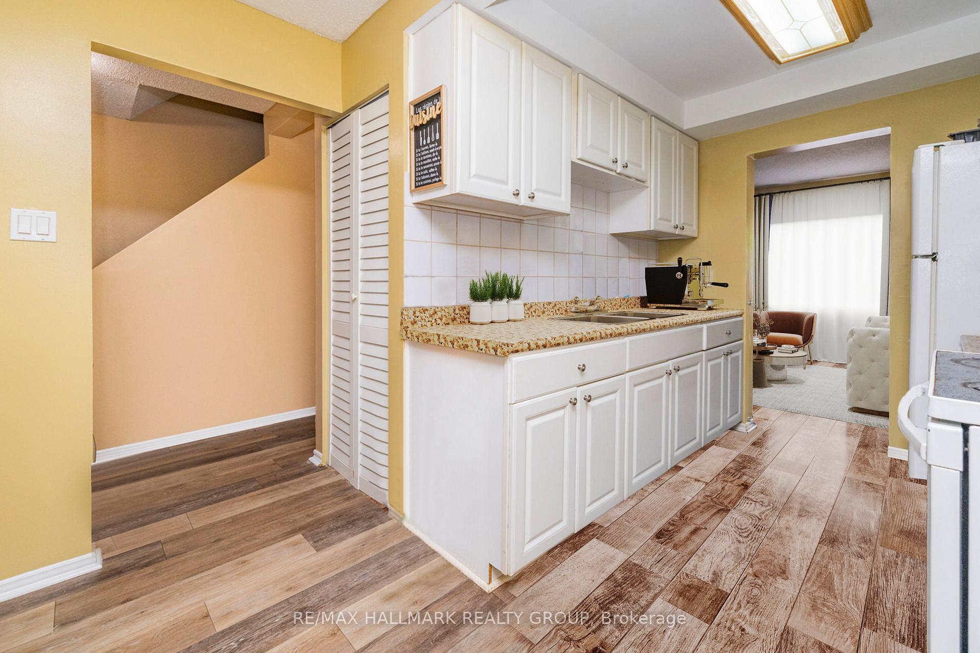 Photo 22 of 4872 Hendon Way, Ottawa, Cyrville — HOMEH