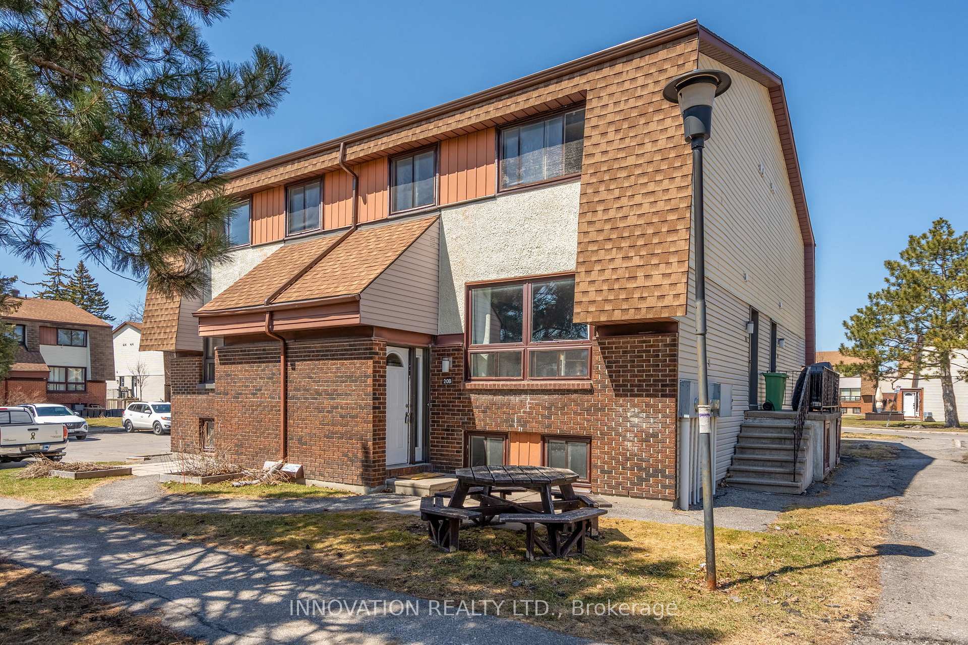 Photo 1 of Unit B, 20 Woodvale Green, Ottawa, Craig Henry/Woodvale — HOMEH