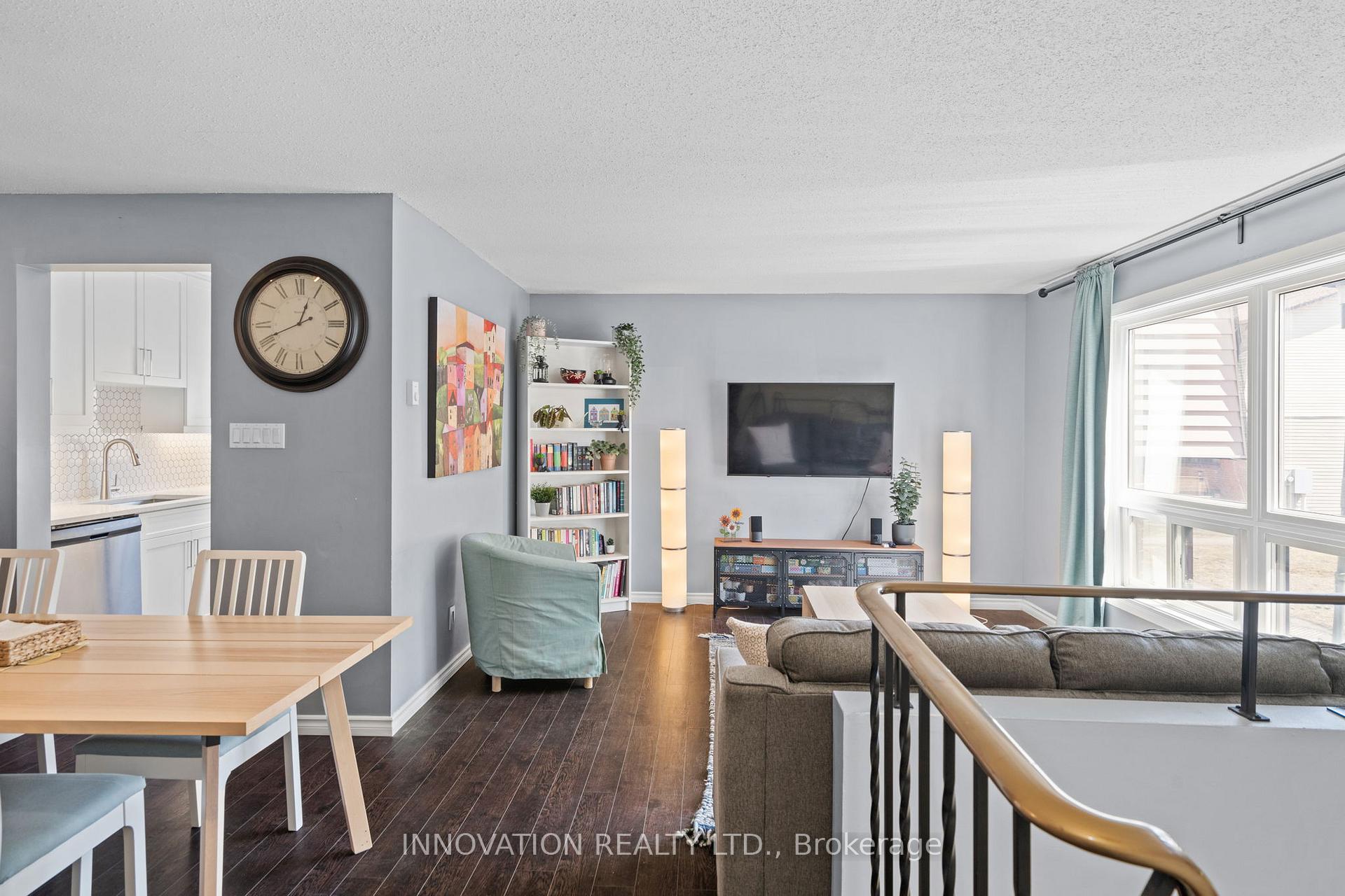 Photo 6 of Unit B, 20 Woodvale Green, Ottawa, Craig Henry/Woodvale — HOMEH
