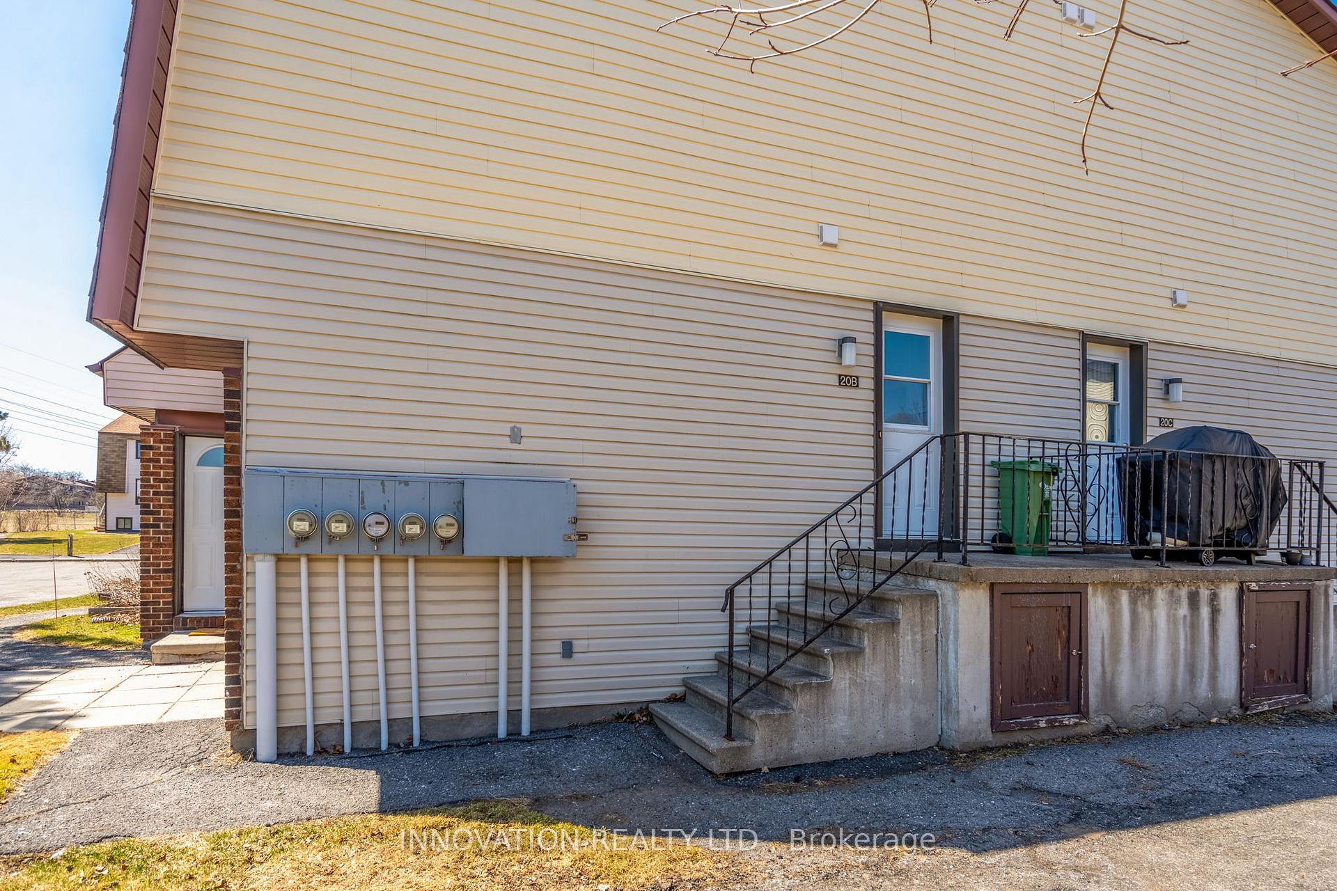 Photo 32 of Unit B, 20 Woodvale Green, Ottawa, Craig Henry/Woodvale — HOMEH