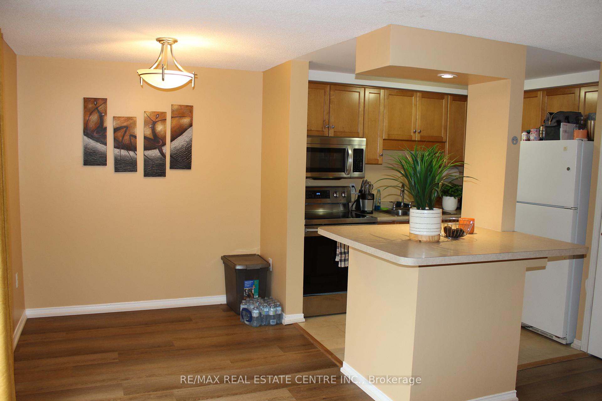 Photo 4 of Unit 41, 66 Rodgers Road, Guelph, Kortright West — HOMEH