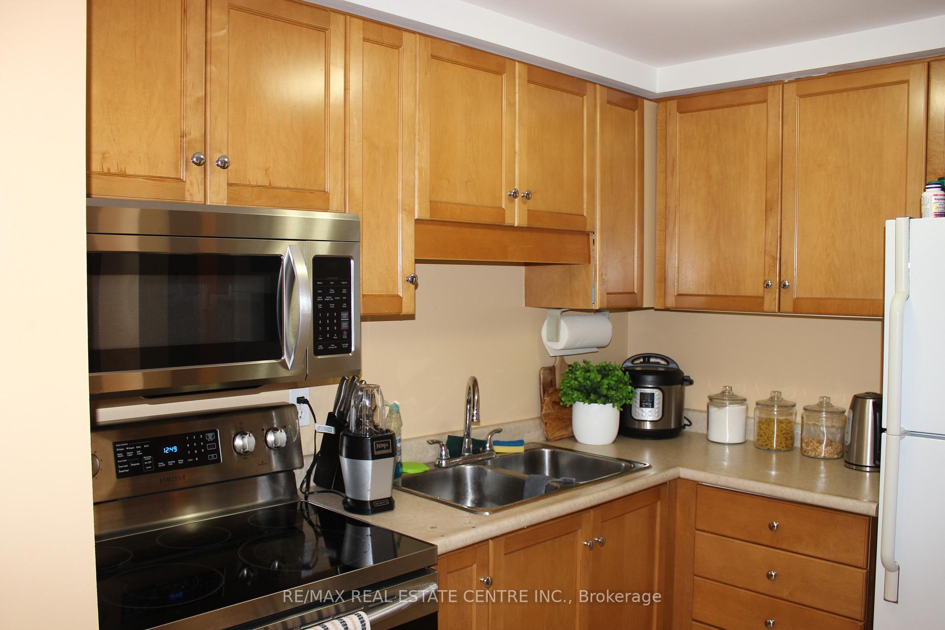 Photo 6 of Unit 41, 66 Rodgers Road, Guelph, Kortright West — HOMEH