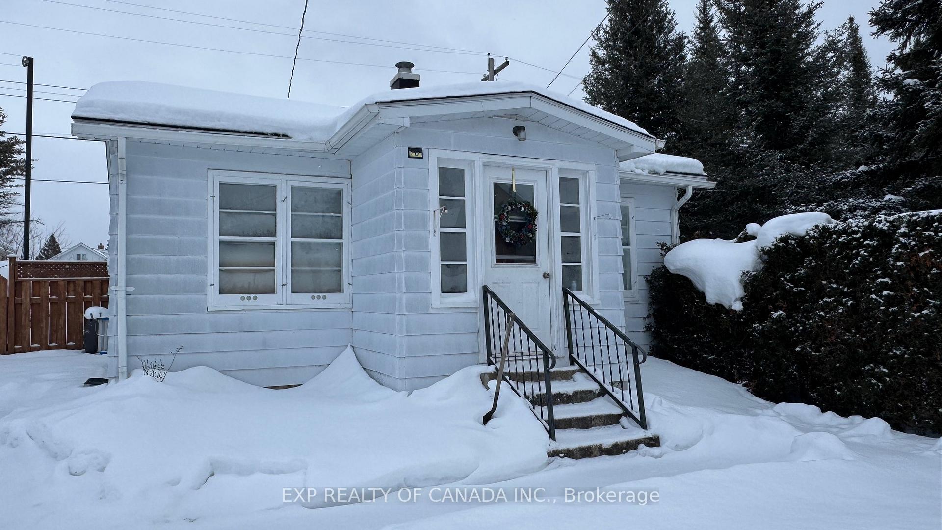Photo 15 of 366 Ninth Avenue, Cochrane — HOMEH