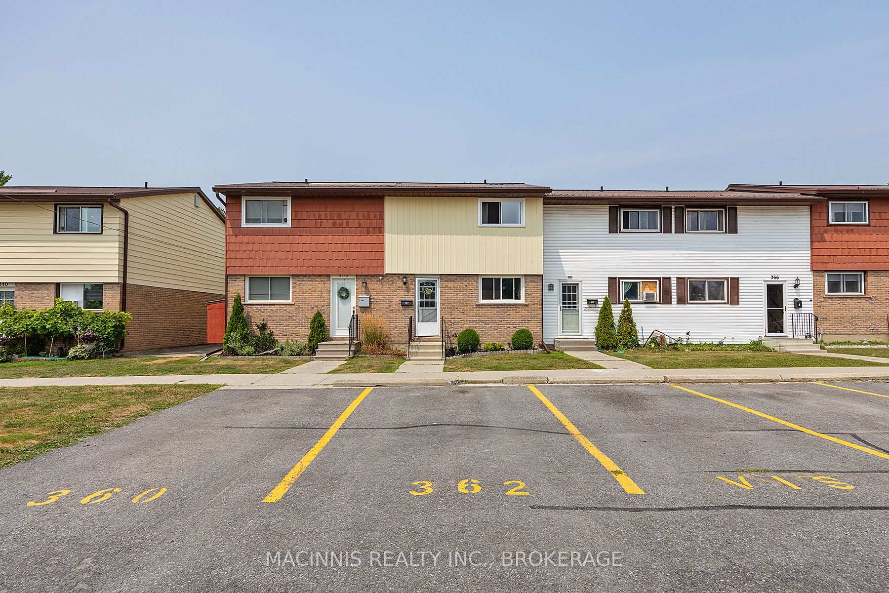 Photo 2 of 362 Forsyth Street, Gananoque — HOMEH