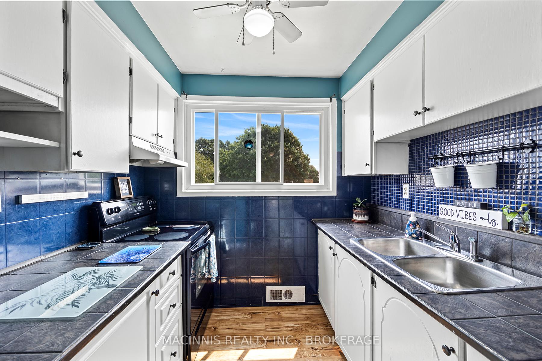 Photo 15 of 362 Forsyth Street, Gananoque — HOMEH