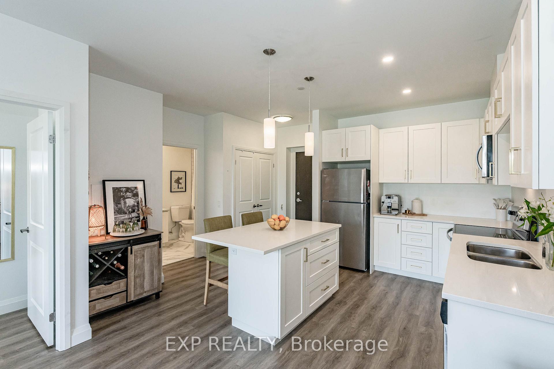 Photo 9 of Unit 203, 332 Gosling Gardens, Guelph, Clairfields/Hanlon Business Park — HOMEH