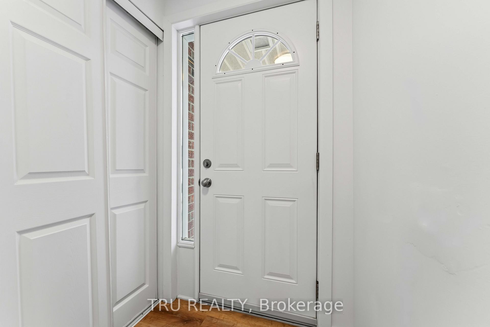 Photo 2 of Unit 37, 6512 Bilberry Drive, Ottawa, Orleans Wood — HOMEH