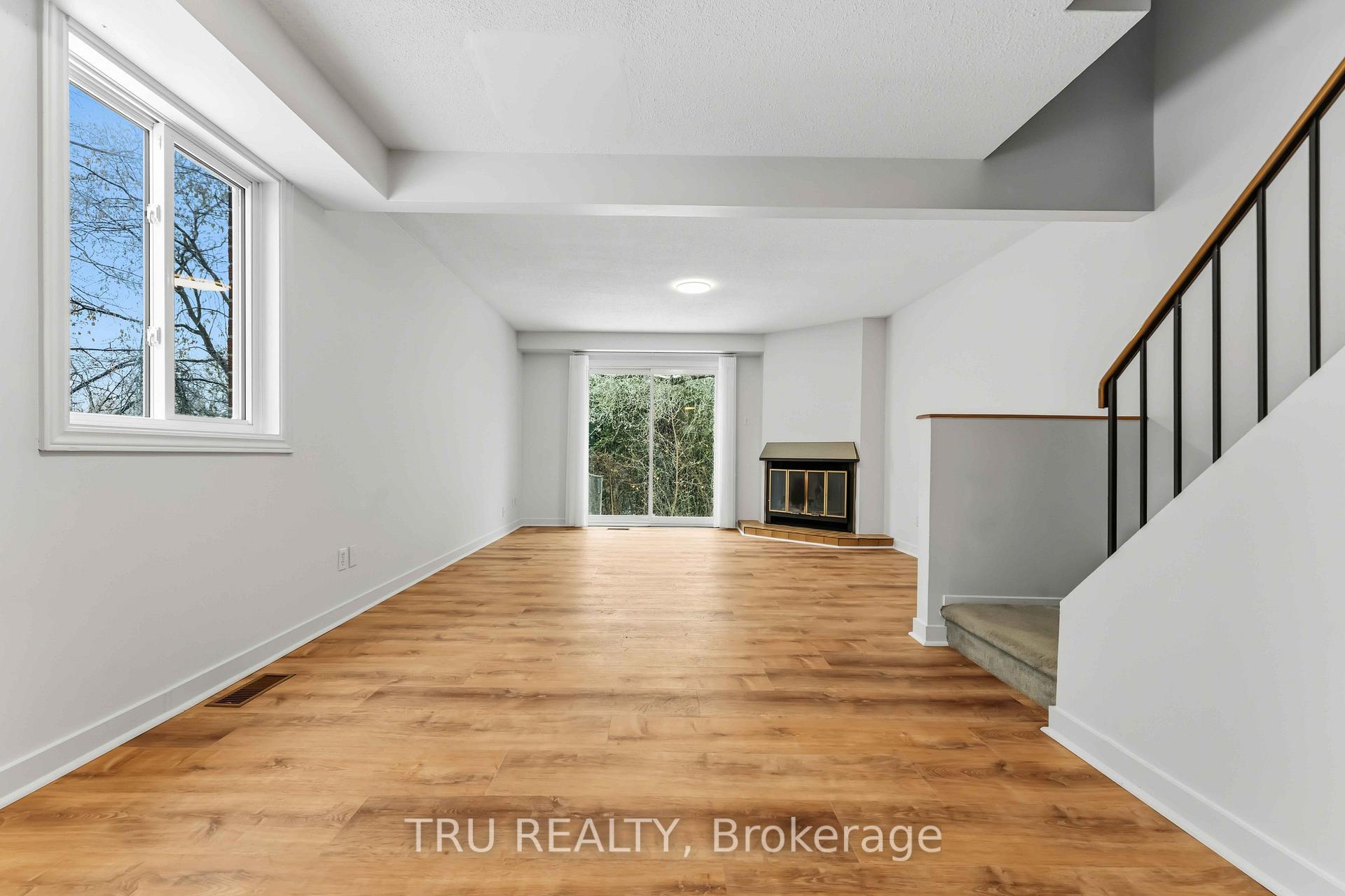 Photo 4 of Unit 37, 6512 Bilberry Drive, Ottawa, Orleans Wood — HOMEH