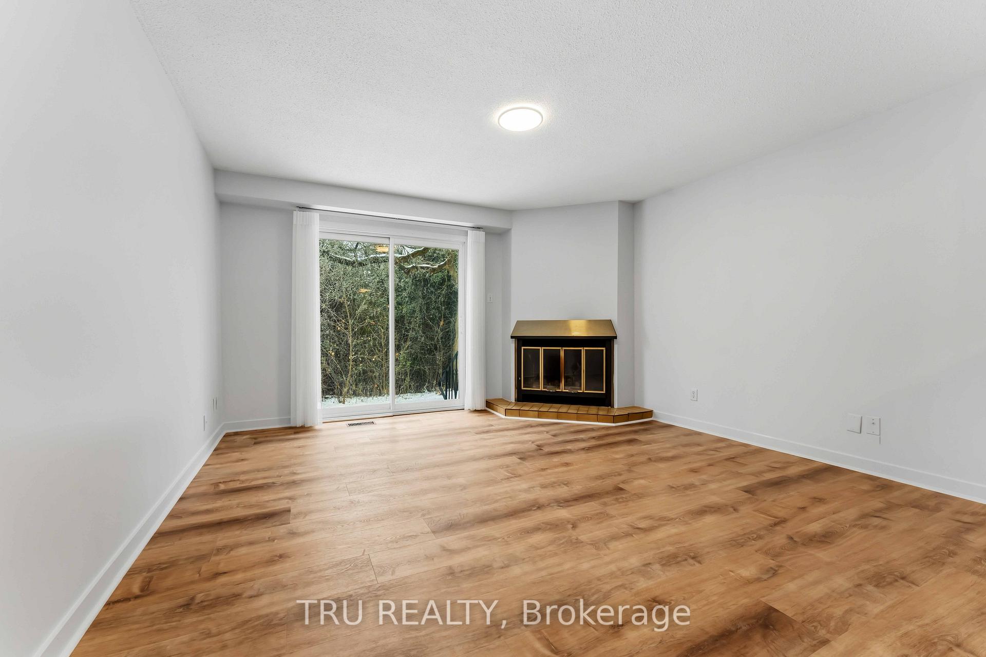 Photo 6 of Unit 37, 6512 Bilberry Drive, Ottawa, Orleans Wood — HOMEH