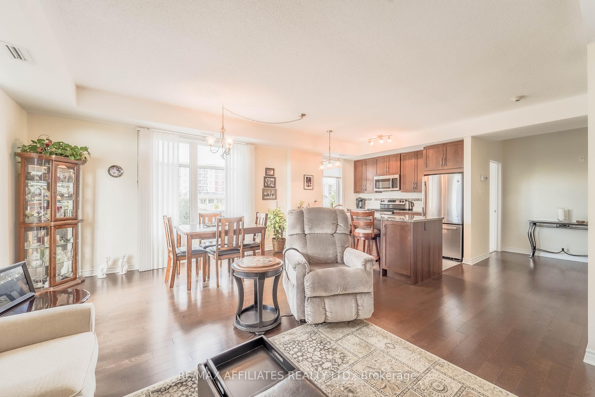 Photo 2 of Unit 201, 220 Janka Private, Ottawa, Kanata - Emerald Meadows/Trailwest — HOMEH