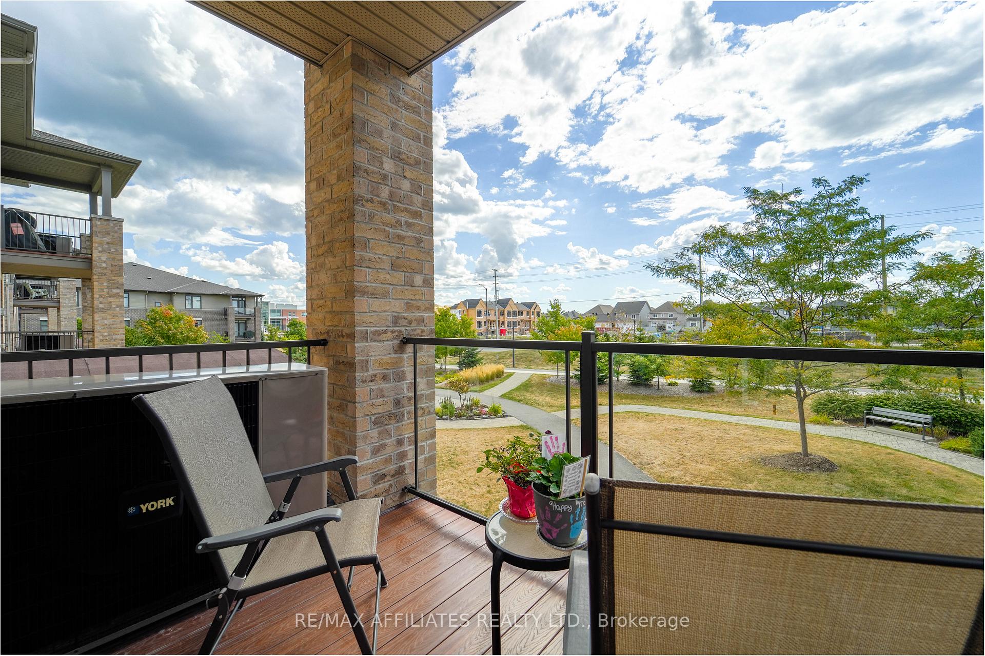 Photo 4 of Unit 201, 220 Janka Private, Ottawa, Kanata - Emerald Meadows/Trailwest — HOMEH
