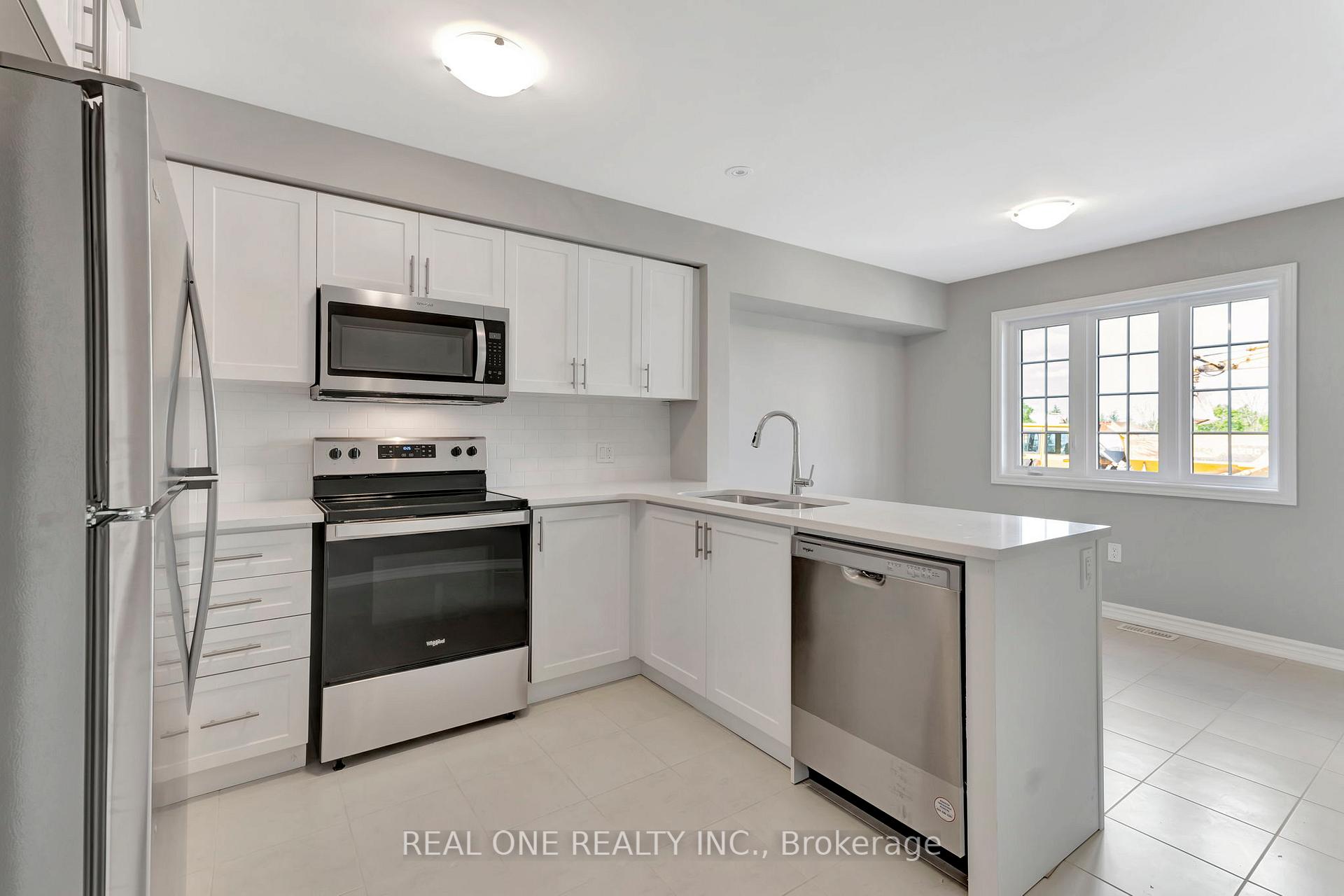Photo 13 of Unit 33B, 85 Mullin Drive, Guelph, Victoria North — HOMEH