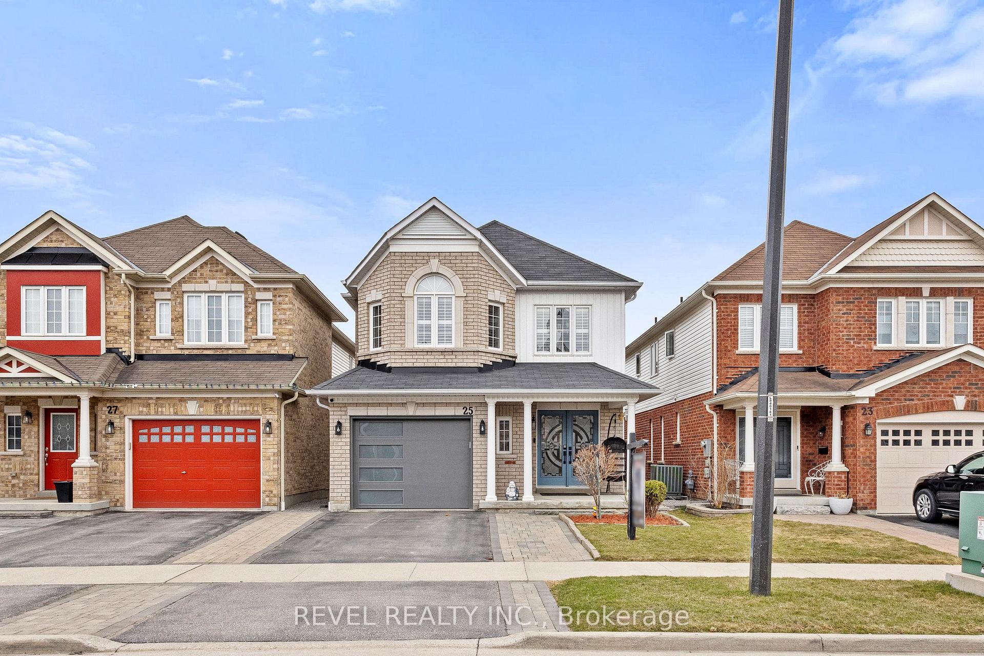 Photo 2 of 25 Mccourt Drive, Ajax, South East — HOMEH