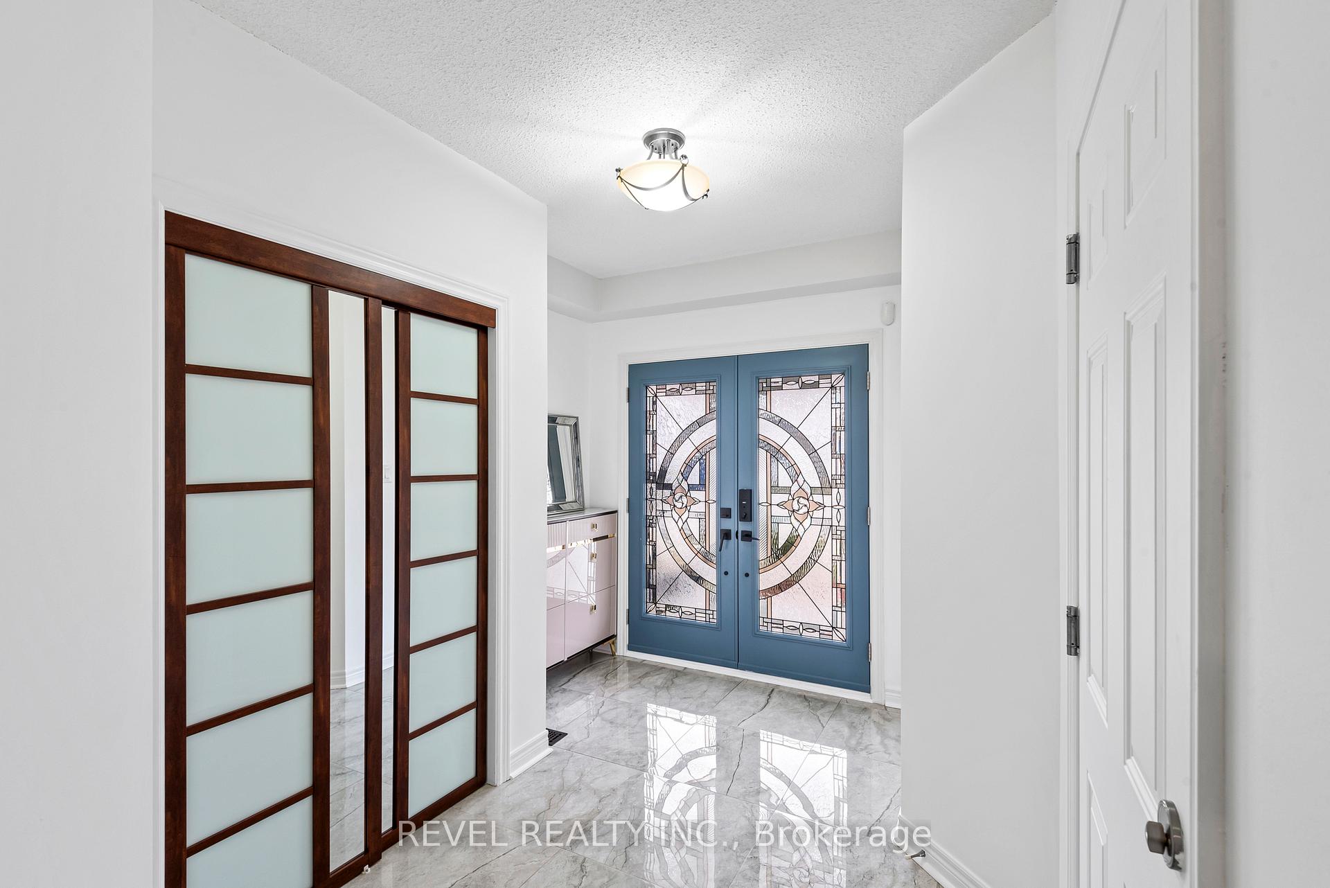 Photo 6 of 25 Mccourt Drive, Ajax, South East — HOMEH