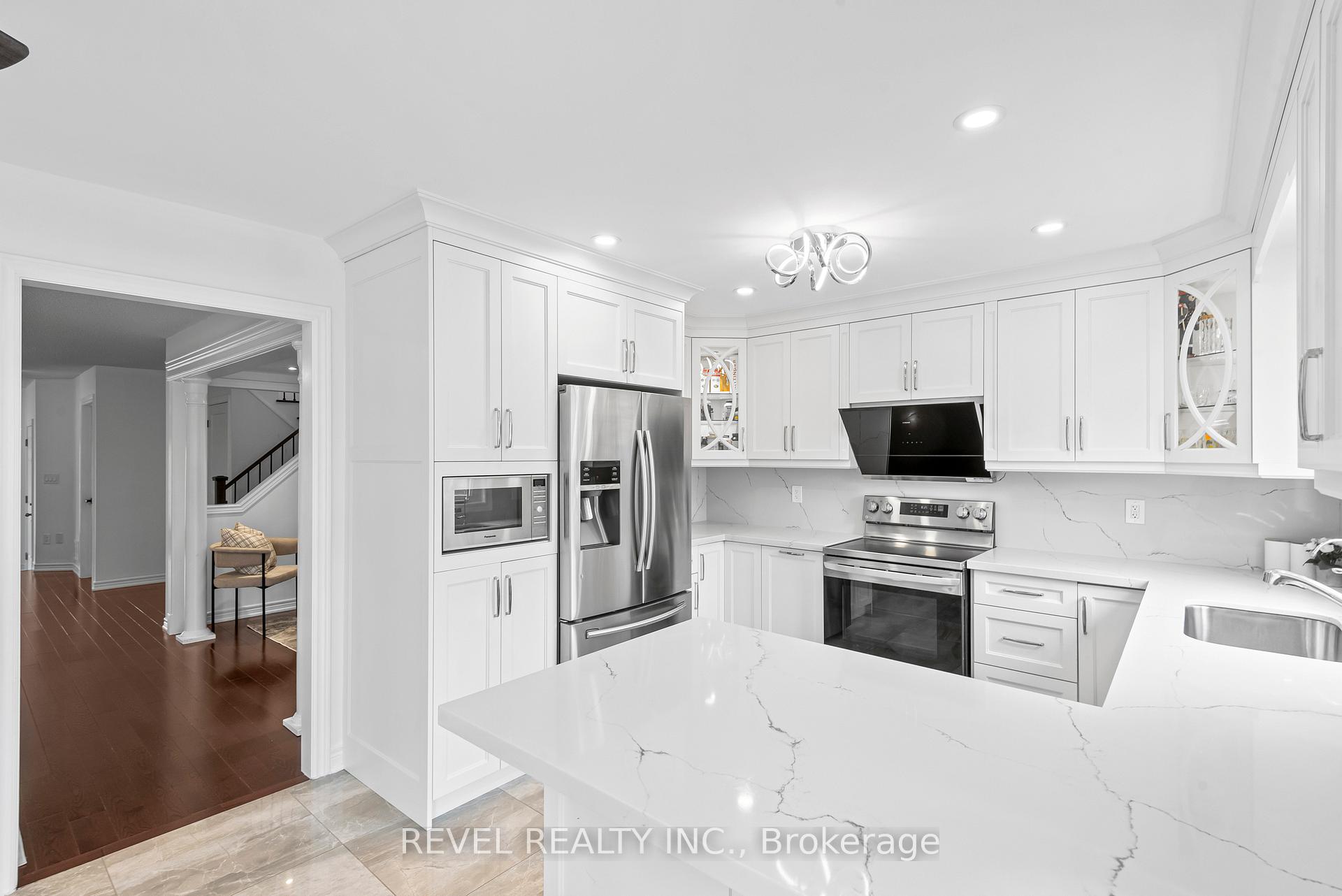 Photo 10 of 25 Mccourt Drive, Ajax, South East — HOMEH