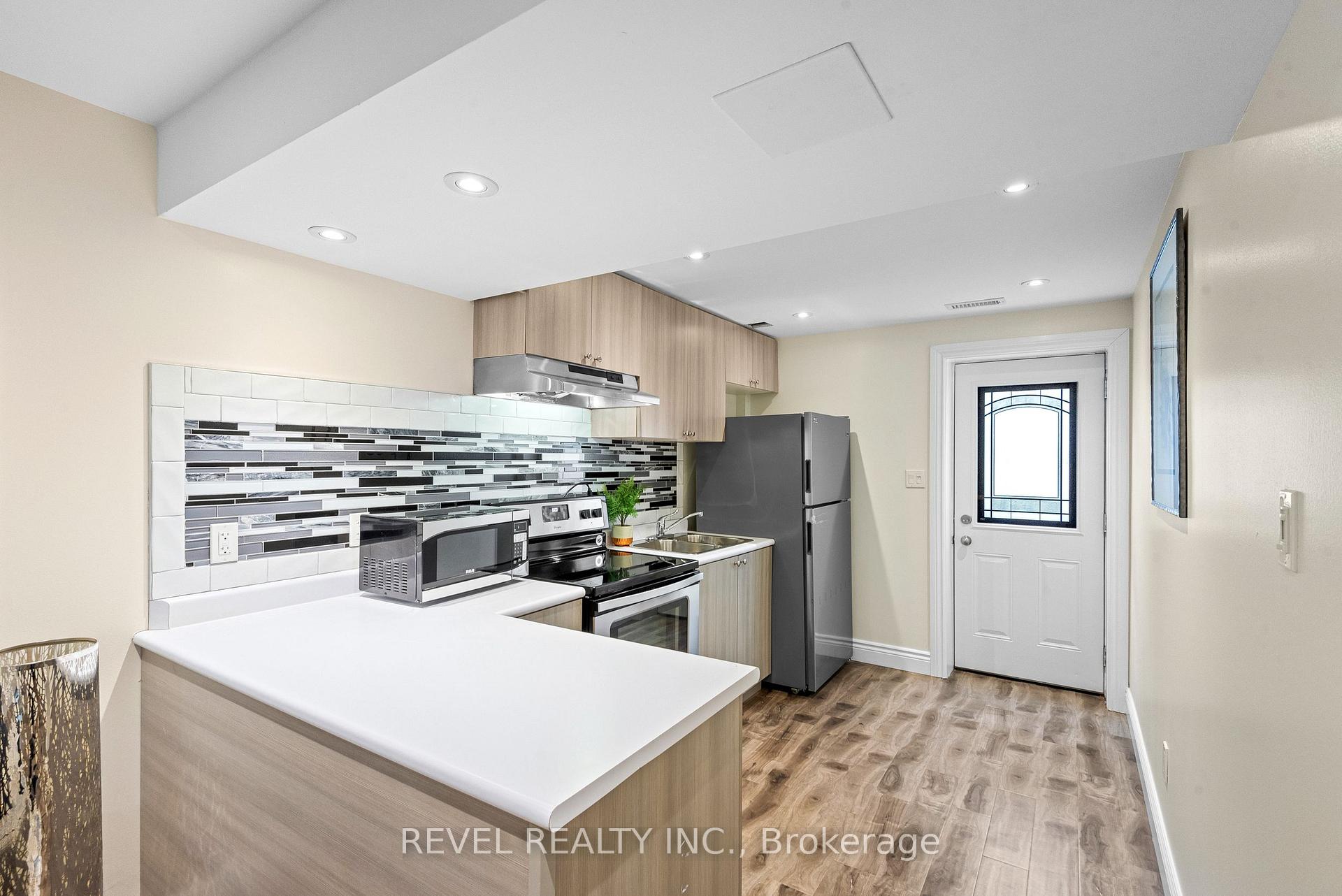 Photo 33 of 25 Mccourt Drive, Ajax, South East — HOMEH