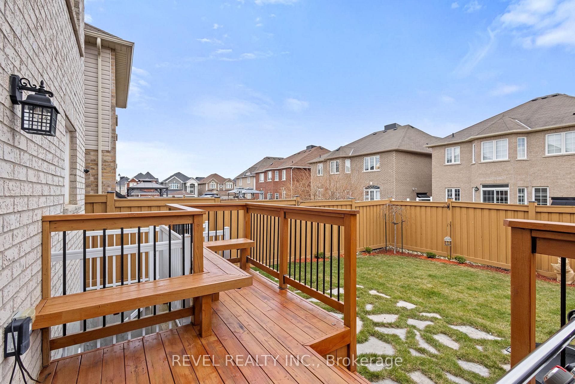 Photo 35 of 25 Mccourt Drive, Ajax, South East — HOMEH