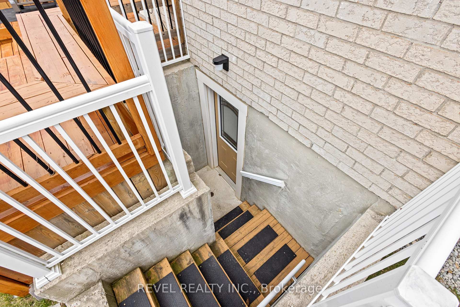 Photo 40 of 25 Mccourt Drive, Ajax, South East — HOMEH