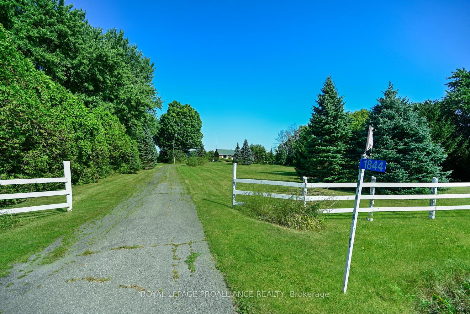 Photo 25 of 1844 County Road 2, Edwardsburgh/Cardinal, Edwardsburgh/Cardinal Twp — HOMEH