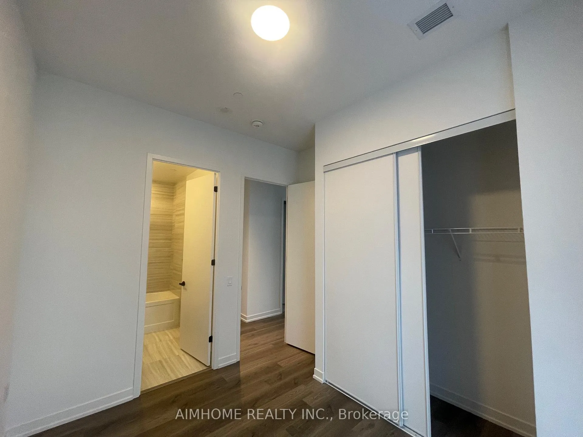 Photo 4 of Unit 3710, 8 Interchange Way, Vaughan, Vaughan Corporate Centre — HOMEH
