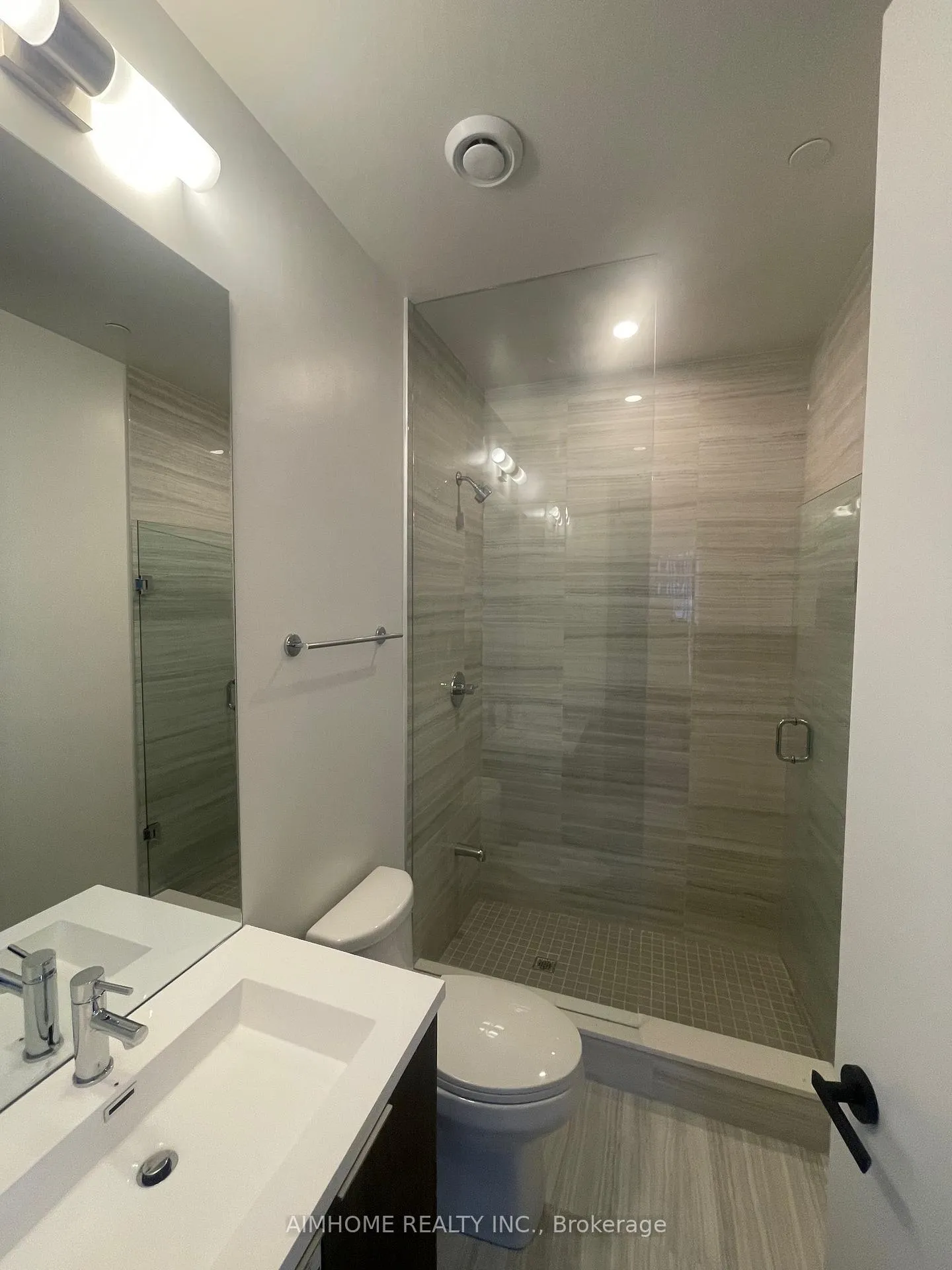 Photo 6 of Unit 3710, 8 Interchange Way, Vaughan, Vaughan Corporate Centre — HOMEH