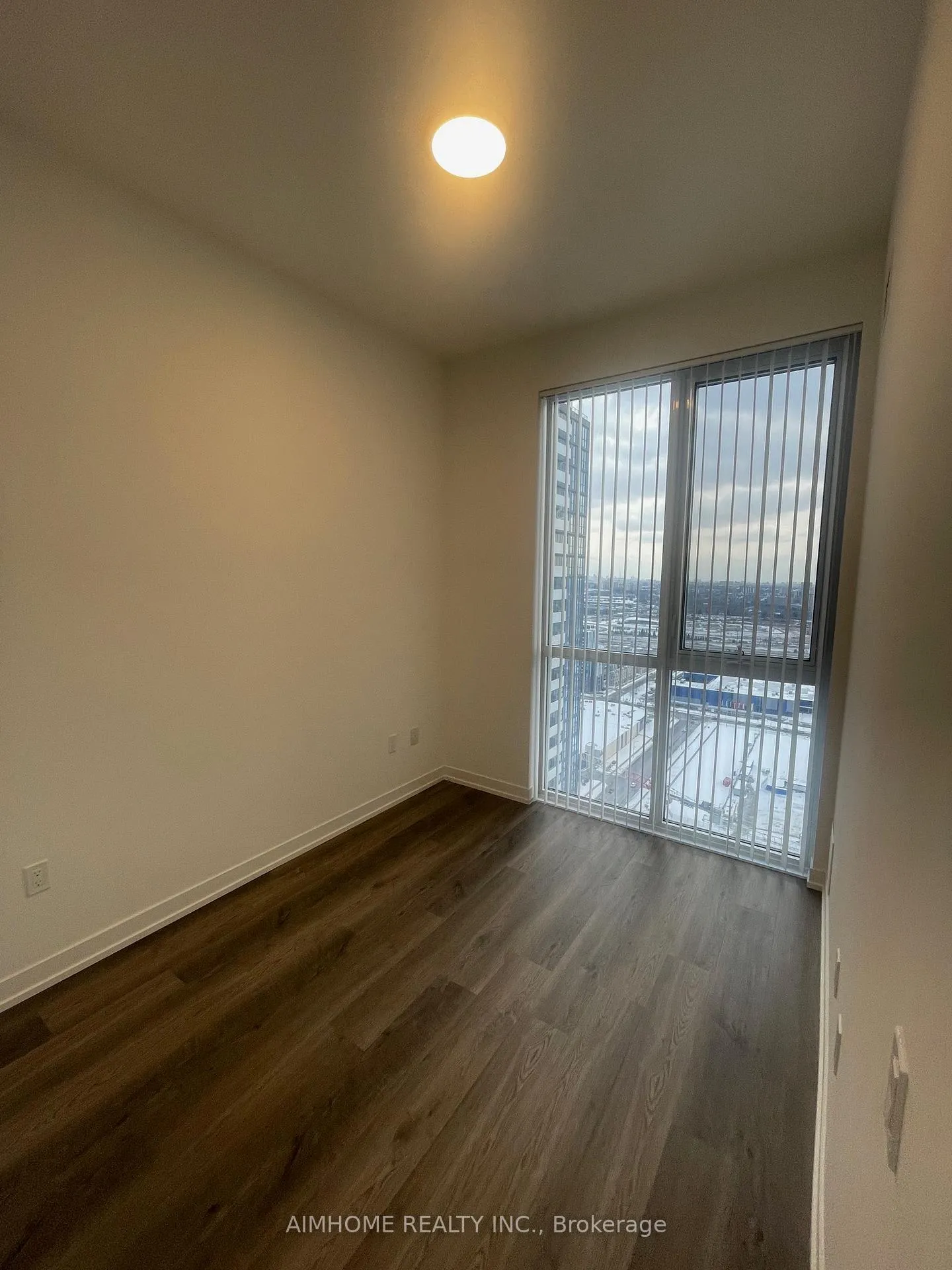Photo 7 of Unit 3710, 8 Interchange Way, Vaughan, Vaughan Corporate Centre — HOMEH
