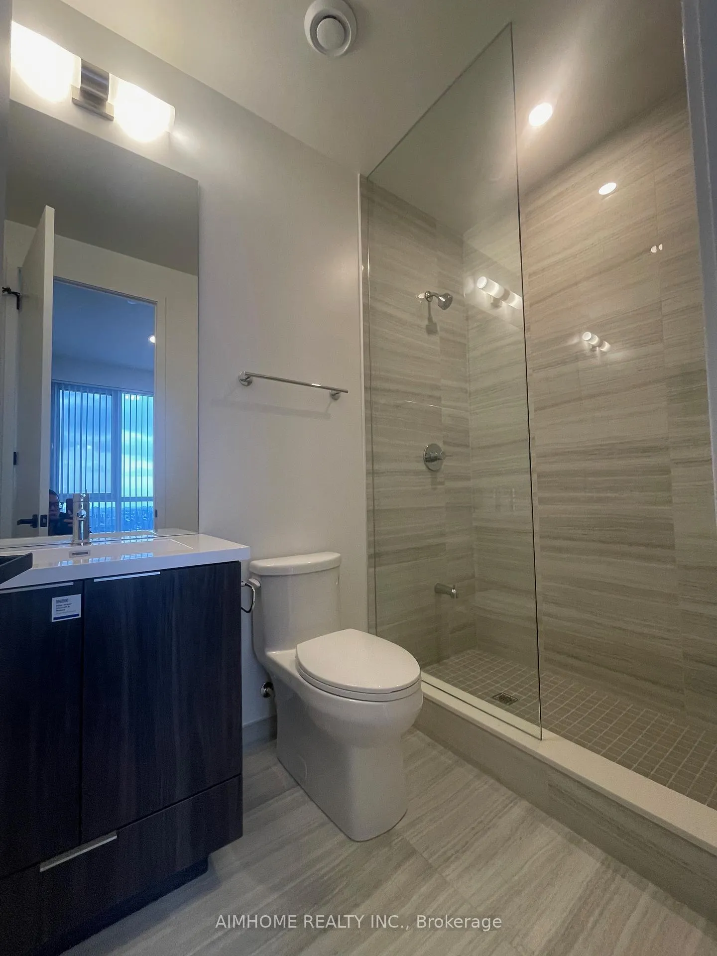 Photo 8 of Unit 3710, 8 Interchange Way, Vaughan, Vaughan Corporate Centre — HOMEH