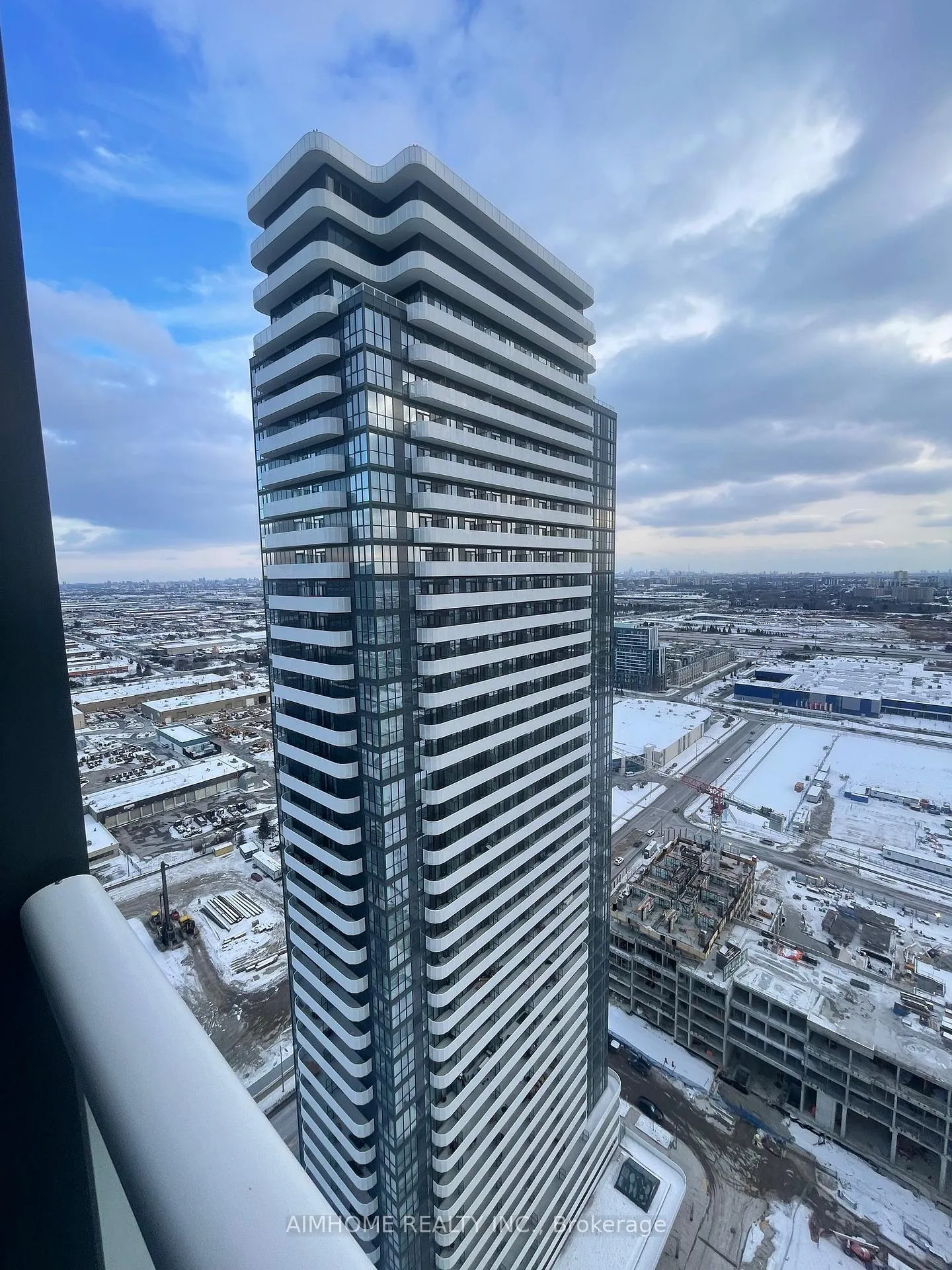 Photo 12 of Unit 3710, 8 Interchange Way, Vaughan, Vaughan Corporate Centre — HOMEH