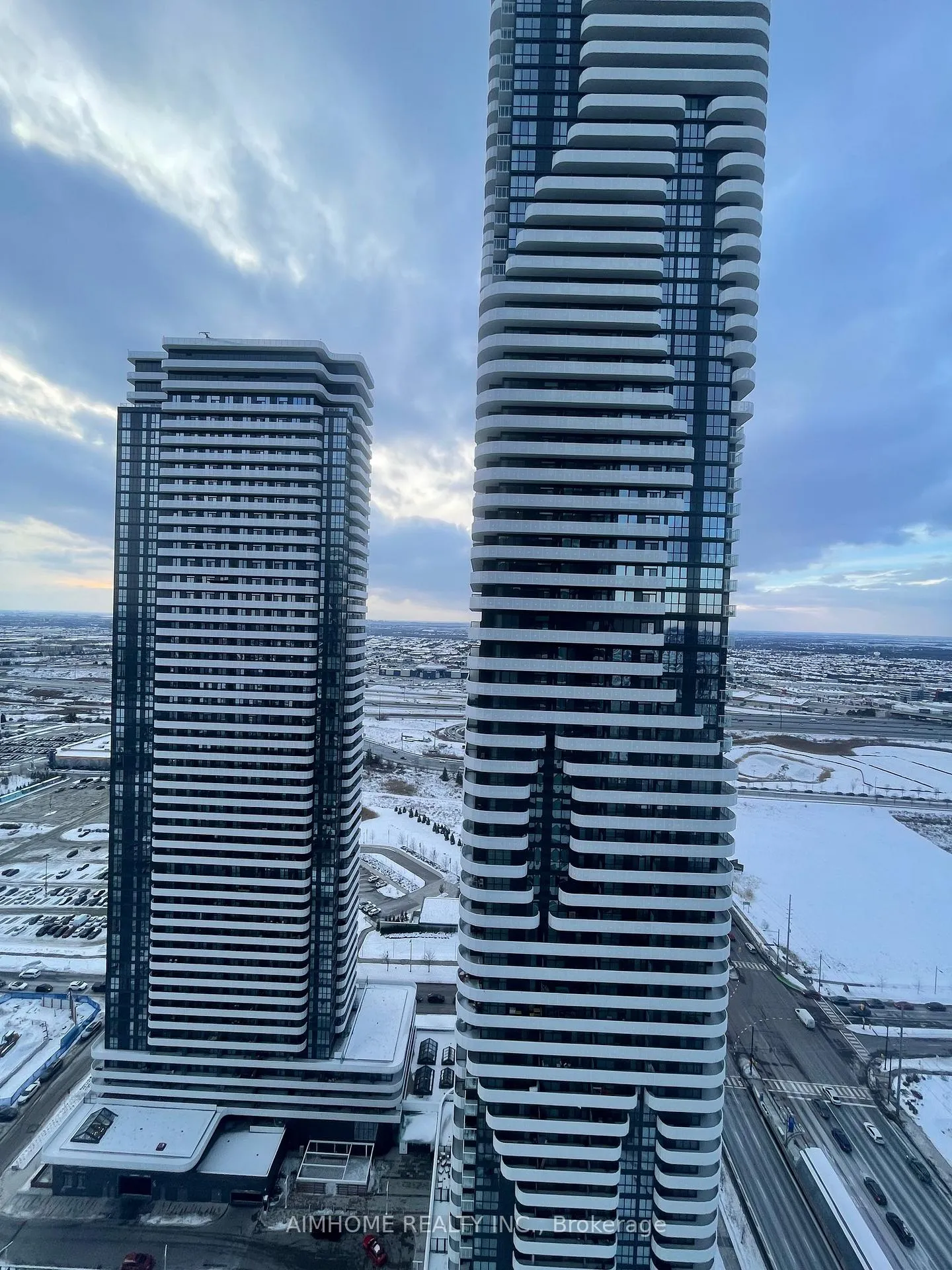 Photo 13 of Unit 3710, 8 Interchange Way, Vaughan, Vaughan Corporate Centre — HOMEH