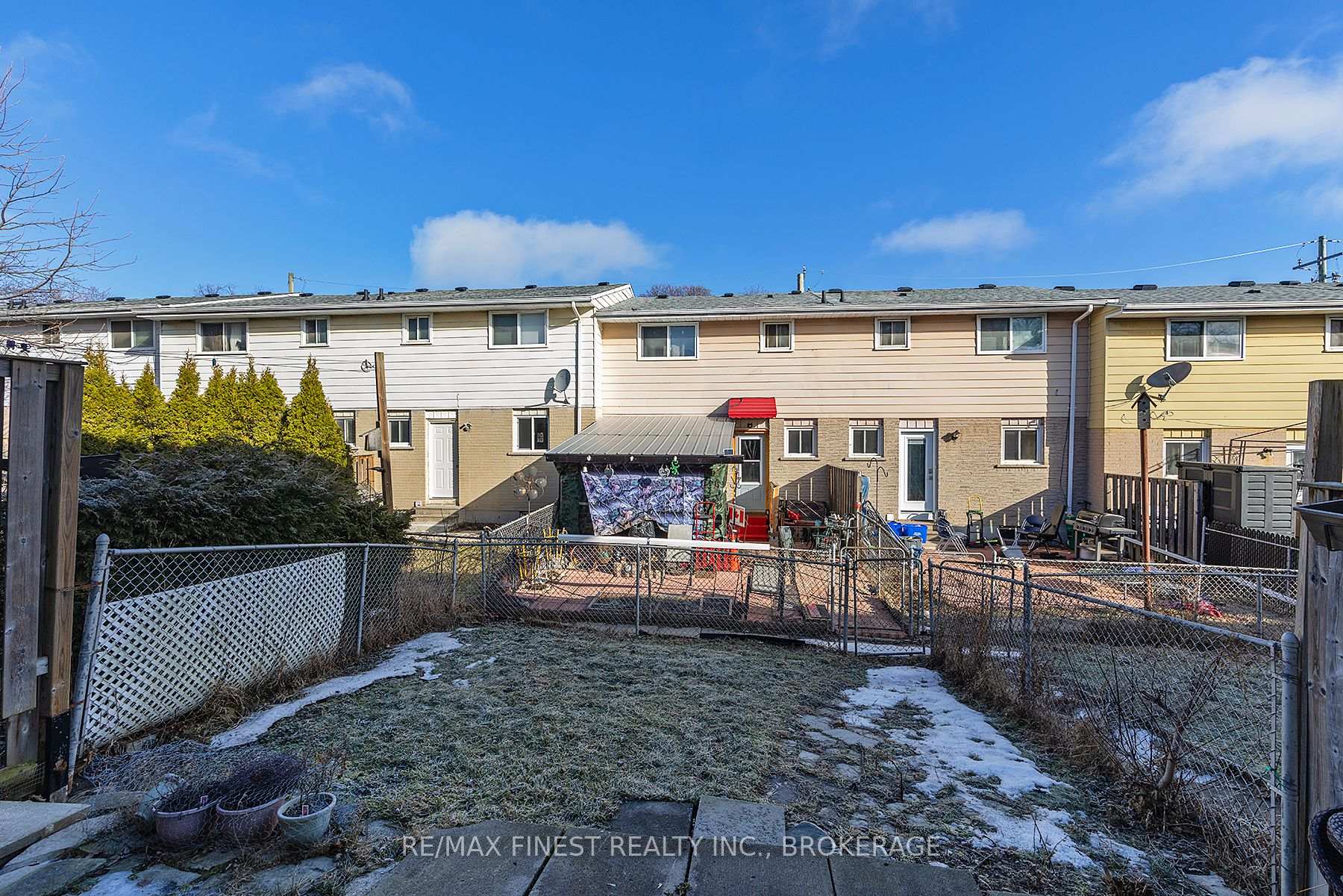 Photo 6 of Unit 6, 100 Thomas Street, Kingston, East of Sir John A. Blvd — HOMEH