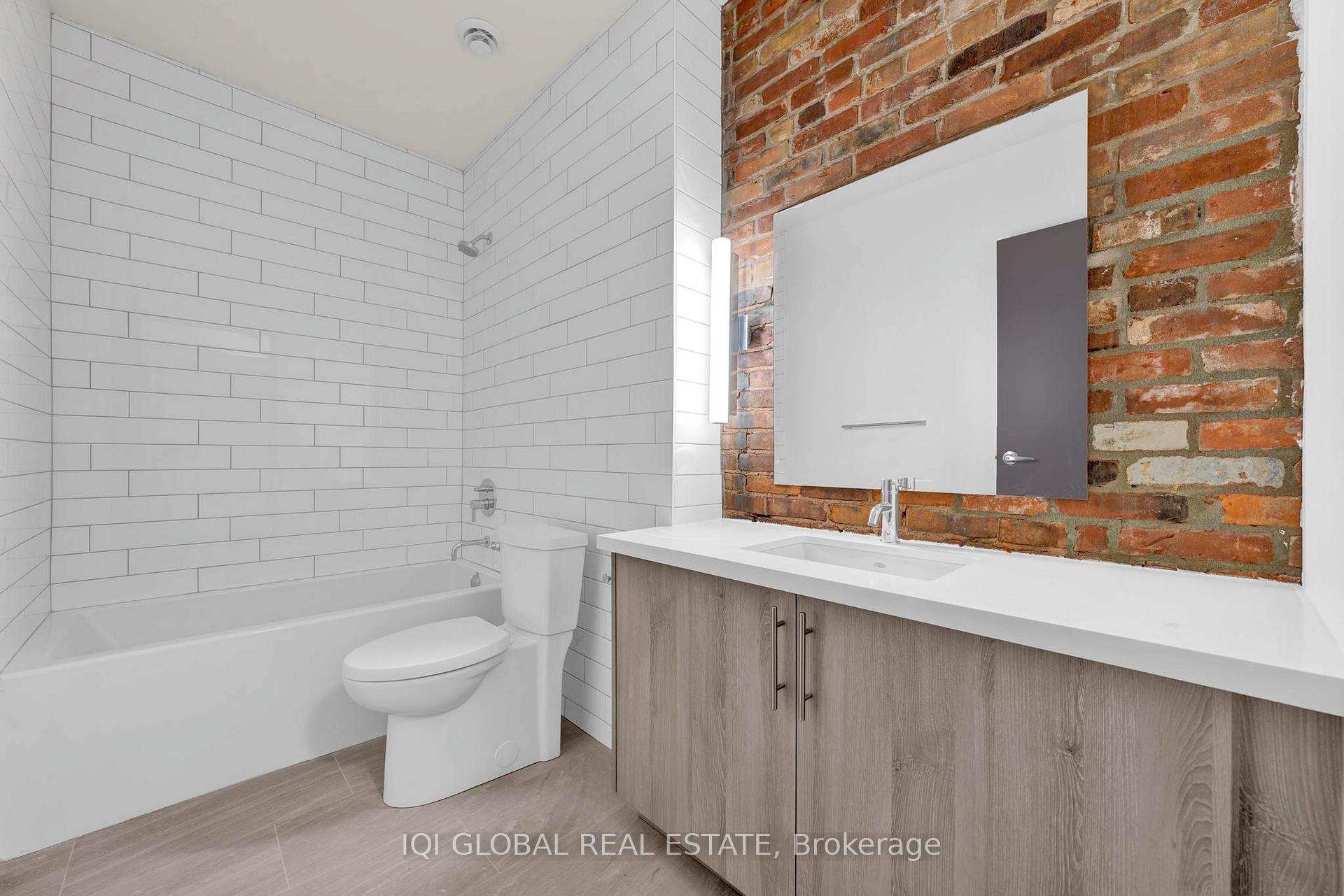 Photo 17 of Unit 404, 121 King Street E, Hamilton, Beasley — HOMEH