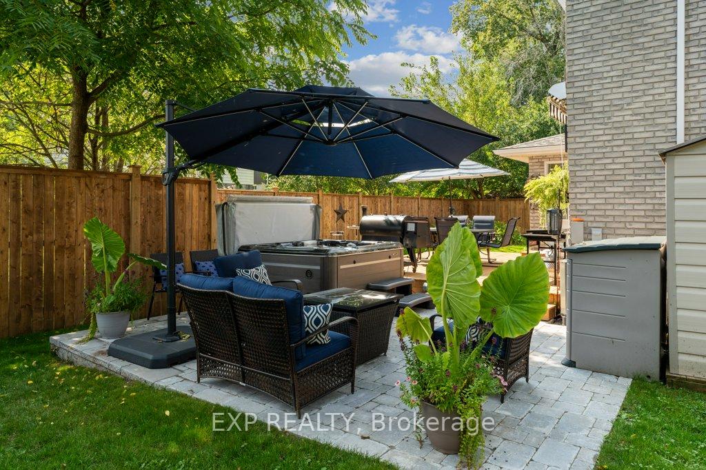 Photo 3 of 10 Thompson Court, Belleville, Belleville Ward — HOMEH