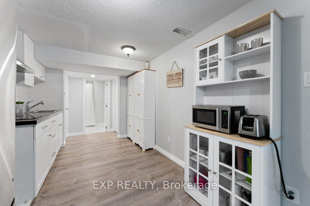 Photo 30 of 10 Thompson Court, Belleville, Belleville Ward — HOMEH