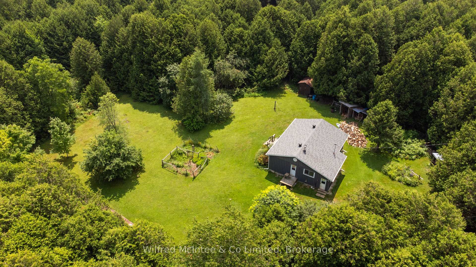 Photo 1 of 620026 Robson Road, Chatsworth — HOMEH