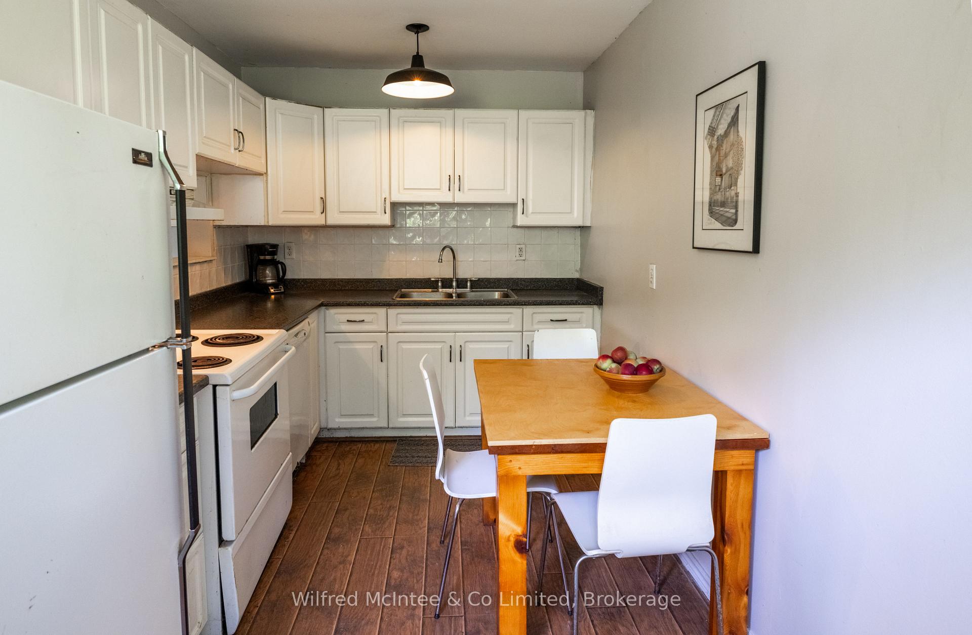 Photo 6 of 620026 Robson Road, Chatsworth — HOMEH